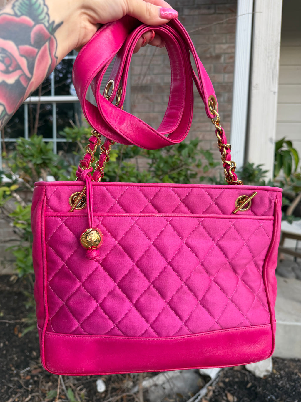 Chanel vintage with defects.