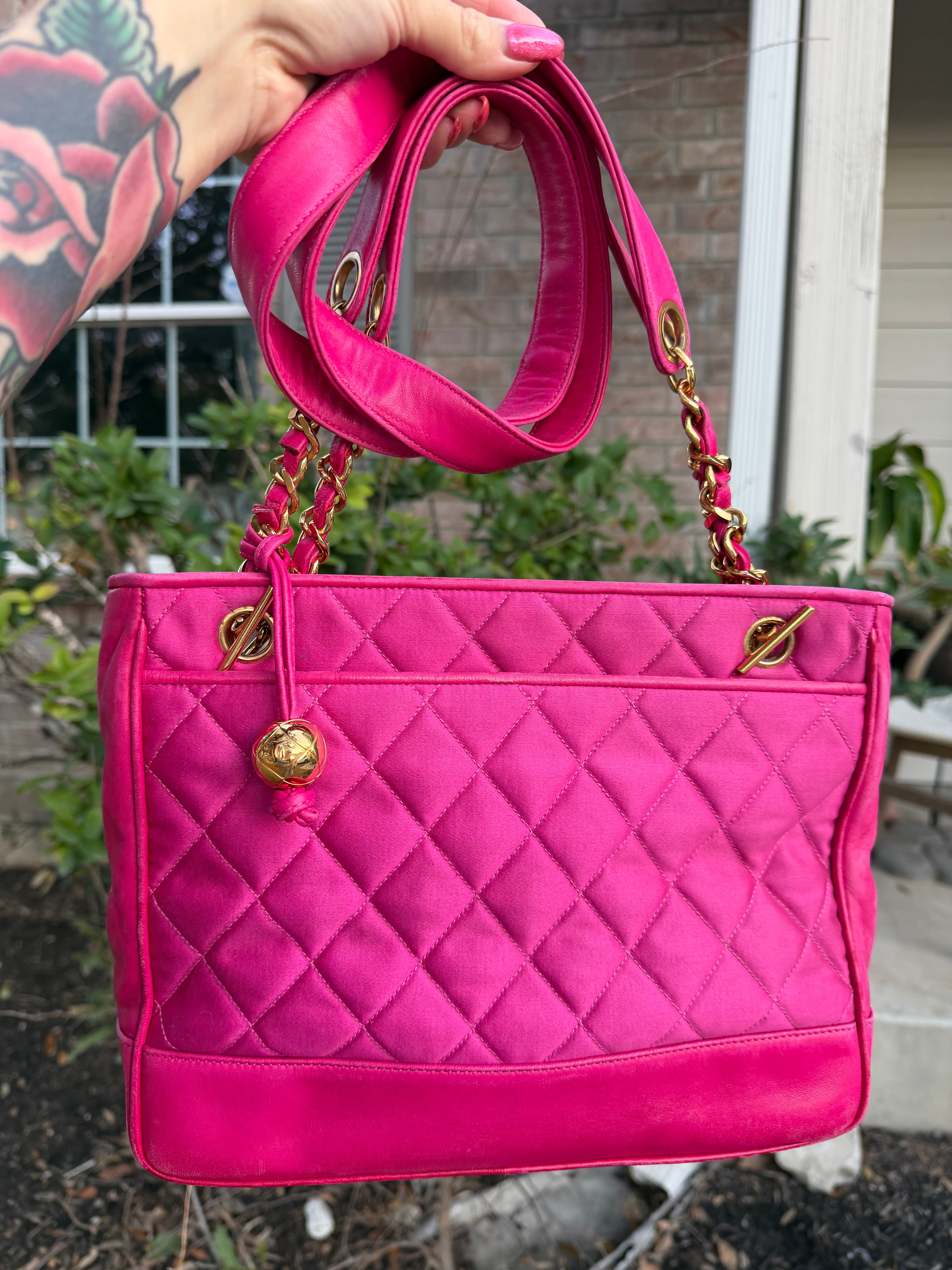 Chanel vintage with defects.