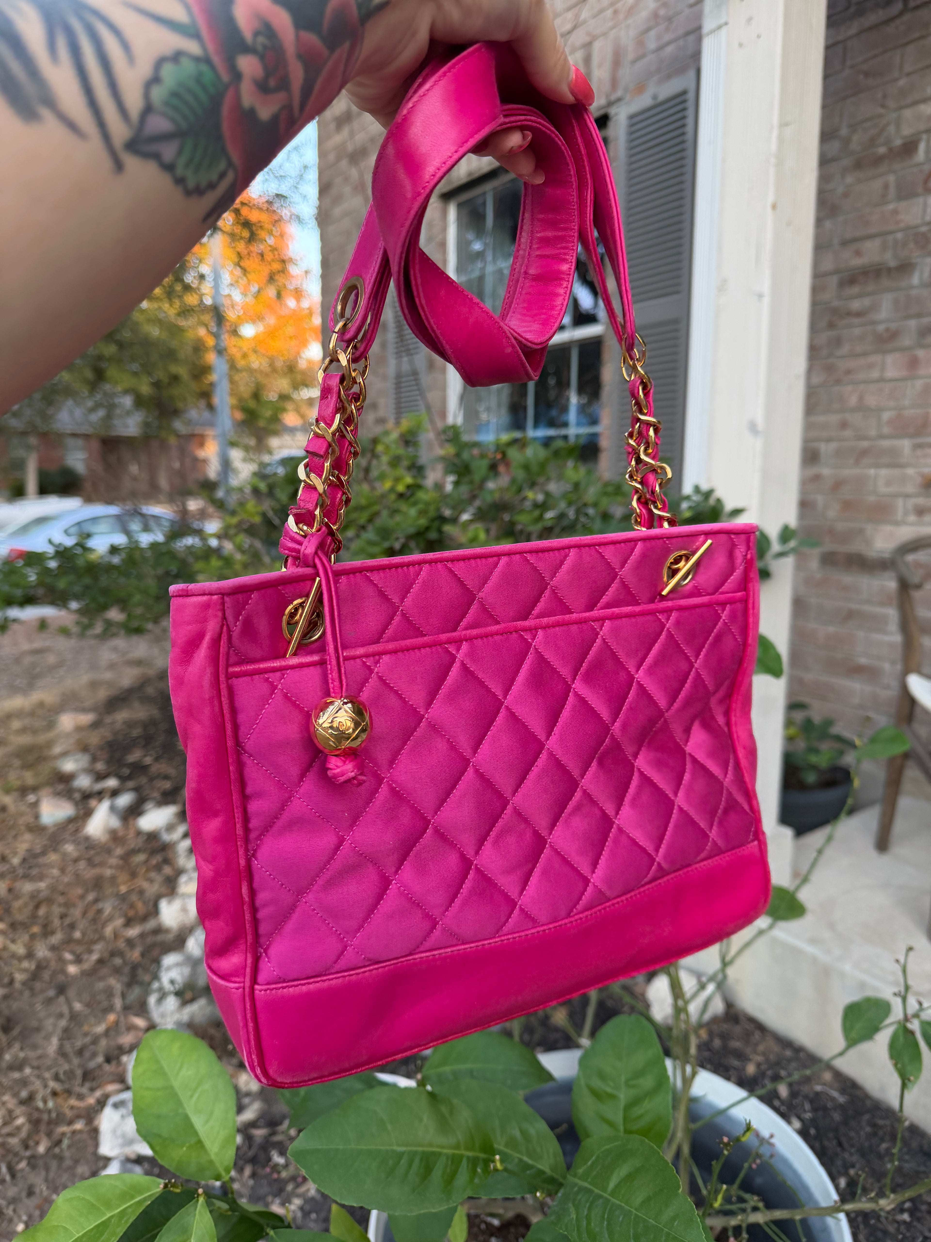 Chanel vintage with defects.